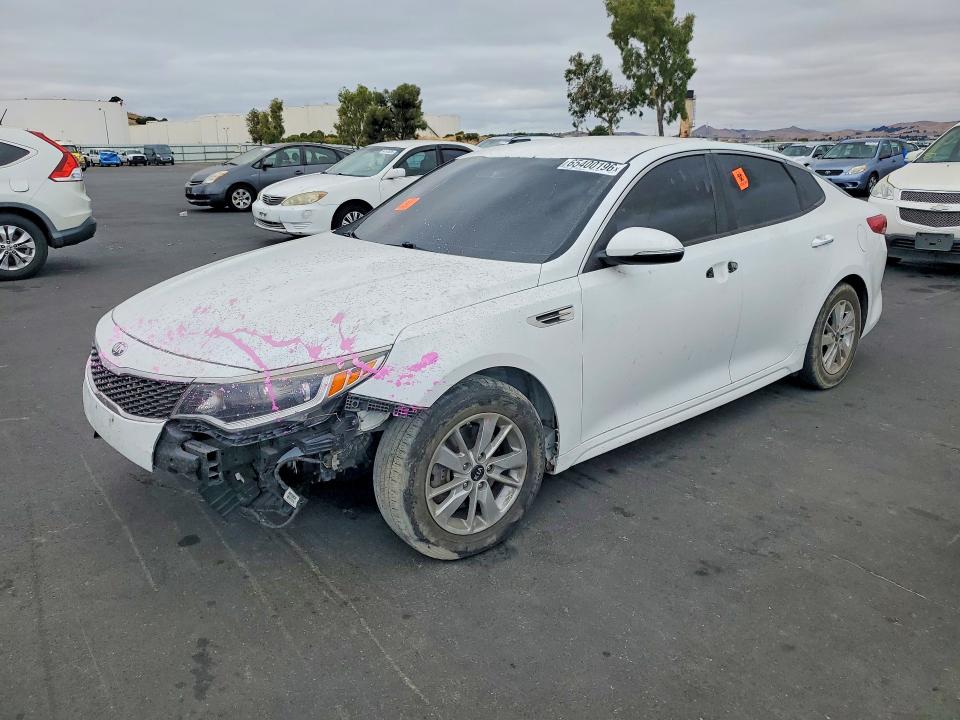 2018 Kia Optima მანქანა იყიდება აუქციონზე, vin: 5XXGT4L3XJG193471, აუქციონის ნომერი: 65400196