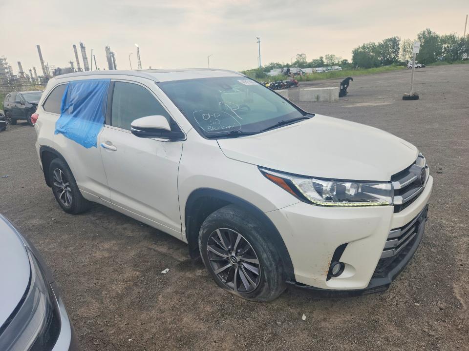 45521886 :رقم المزاد ، 5TDJZRFHXJS534066 vin ، 2018 Toyota Highlander مزاد بيع