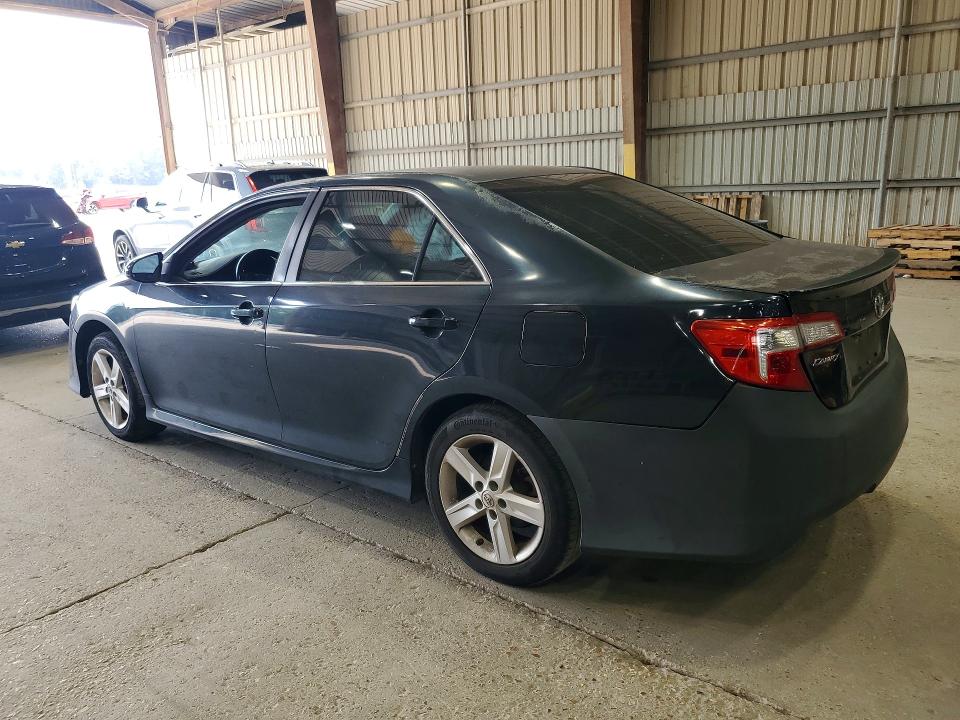 64091876 :رقم المزاد ، 4T1BF1FKXEU304759 vin ، 2014 Toyota Camry مزاد بيع