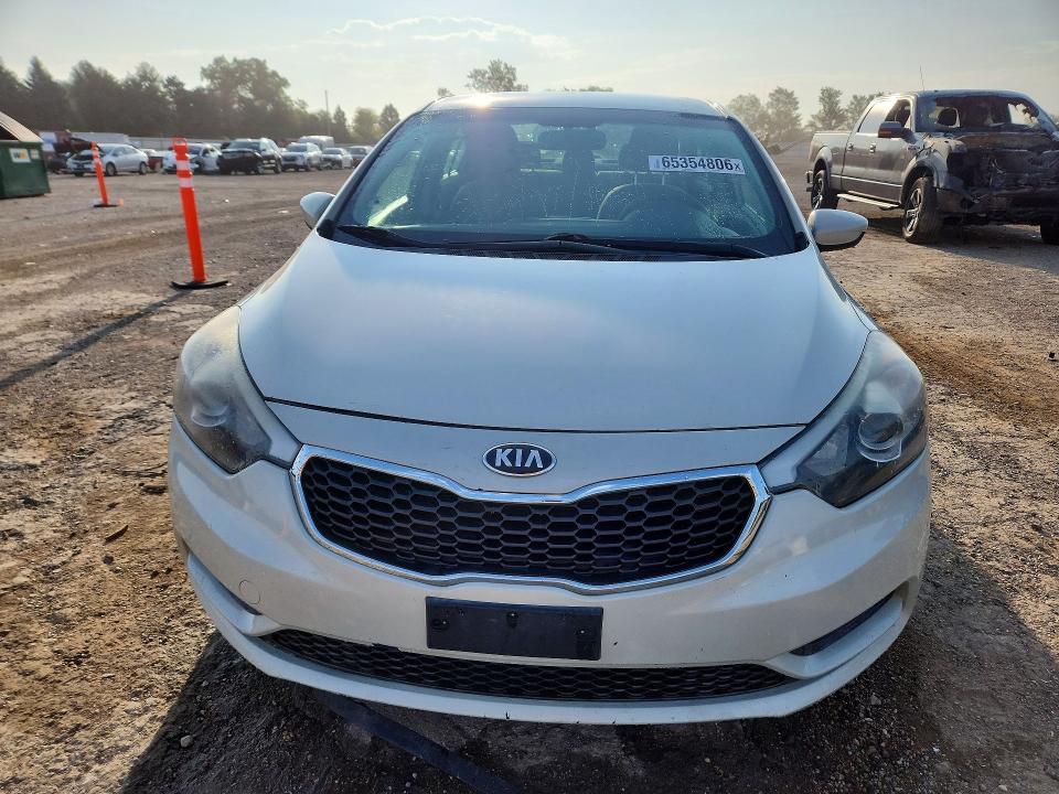 65354806 :رقم المزاد ، KNAFK4A6XF5372615 vin ، 2015 Kia Forte مزاد بيع