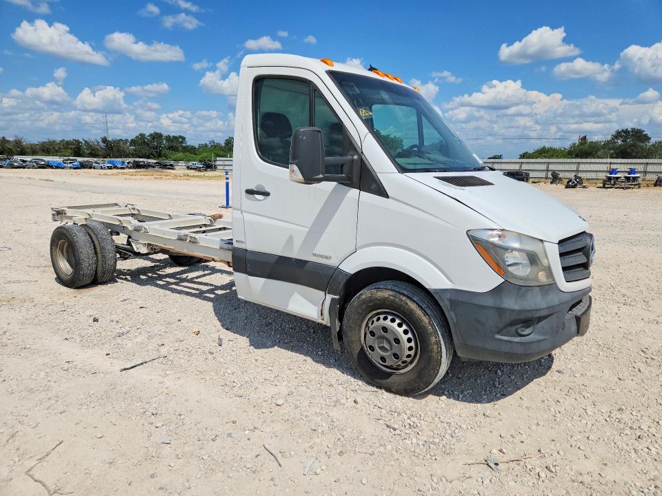 63901436 :رقم المزاد ، WDAPF4DC8E9587711 vin ، 2014 Mercedes-benz Sprinter مزاد بيع