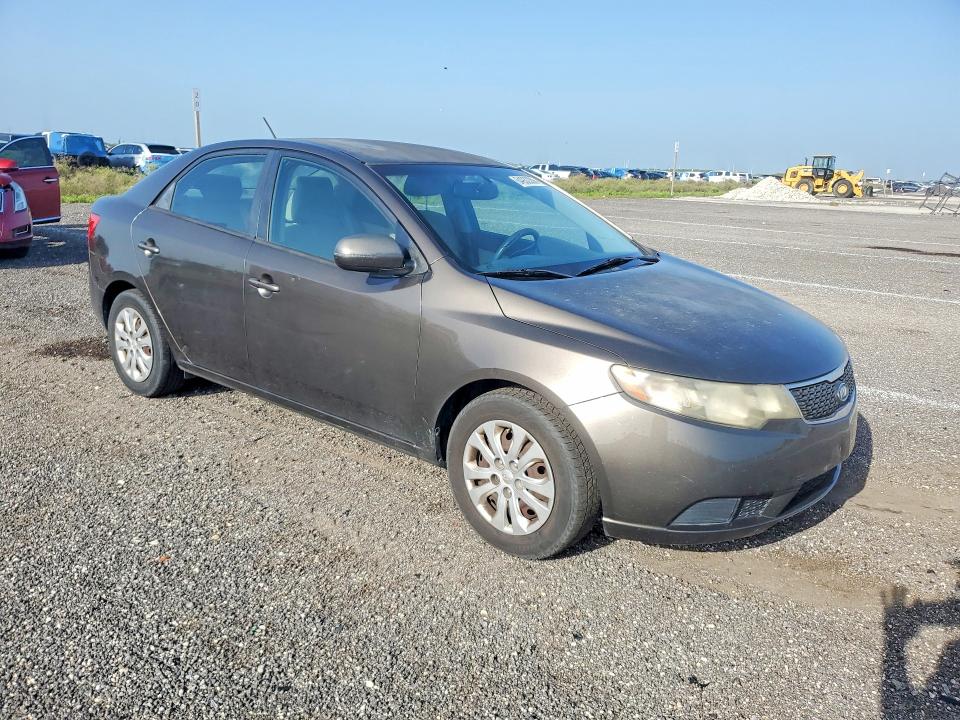 2012 Kia Forte მანქანა იყიდება აუქციონზე, vin: KNAFU4A22C5585108, აუქციონის ნომერი: 64932286