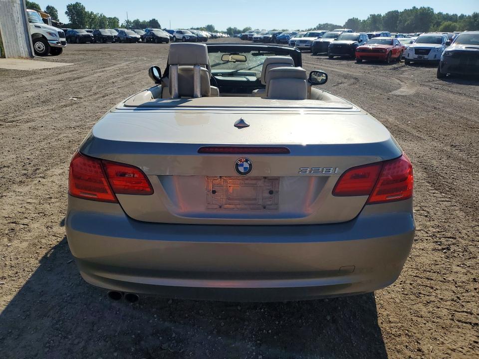 65218466 :رقم المزاد ، WBADW7C5XBE542631 vin ، 2011 Bmw 328 مزاد بيع