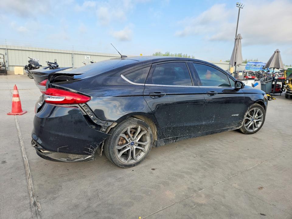 2017 Ford Fusion მანქანა იყიდება აუქციონზე, vin: 3FA6P0LU8HR400149, აუქციონის ნომერი: 63713276