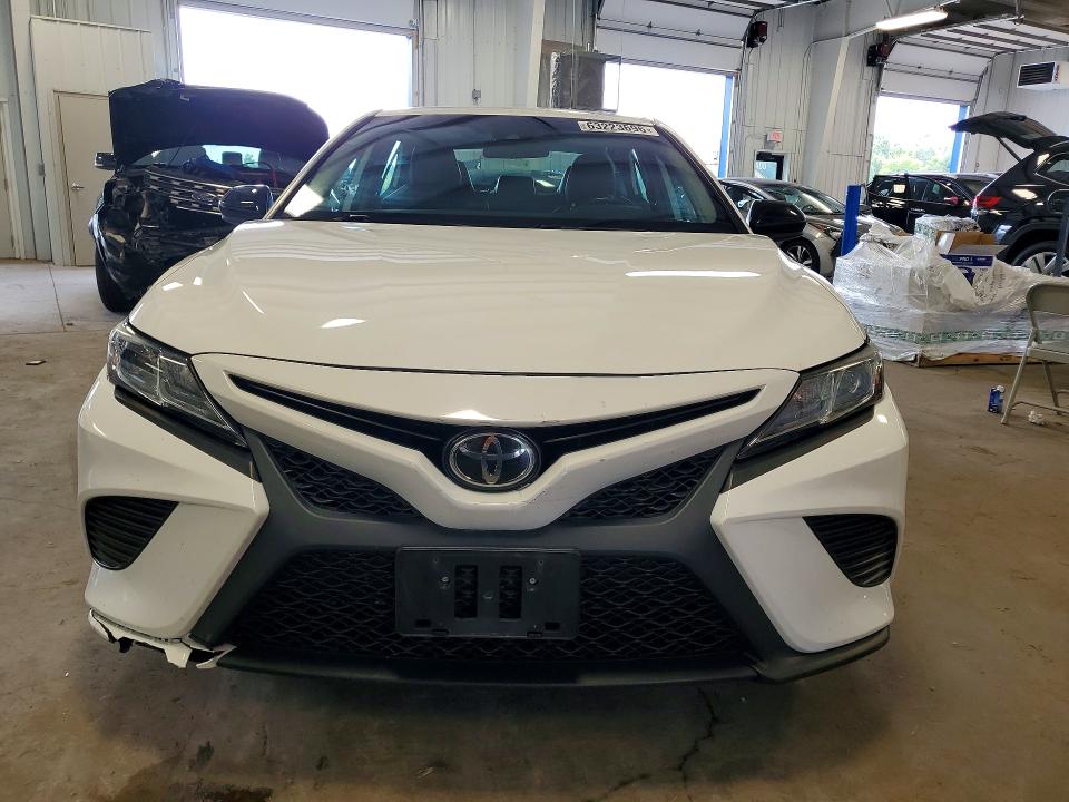 63223696 :رقم المزاد ، 4T1B11HK9KU274905 vin ، 2019 Toyota Camry مزاد بيع