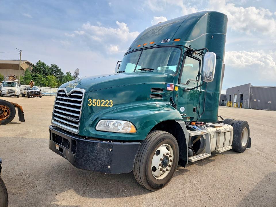 Продажа на аукционе авто 2016 Mack 600, vin: 1M1AW01X6GM008458, номер лота: 65222806