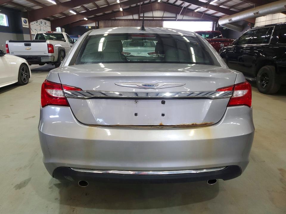 65433786 :رقم المزاد ، 1C3CCBCG5DN520992 vin ، 2013 Chrysler 200 مزاد بيع