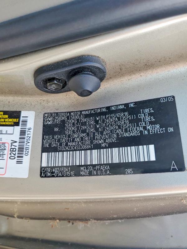 2005 Toyota Sienna მანქანა იყიდება აუქციონზე, vin: 5TDZA23C45S306841, აუქციონის ნომერი: 64843206