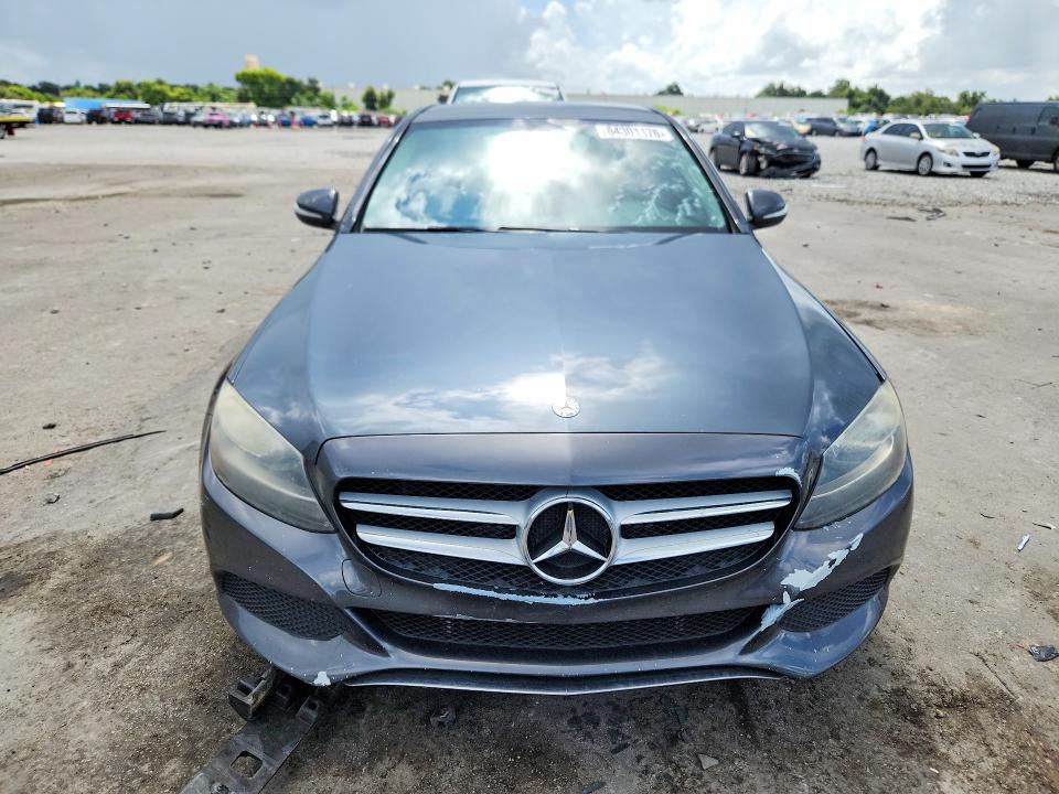 64301176 :رقم المزاد ، 55SWF4JB9FU048346 vin ، 2015 Mercedes-benz C مزاد بيع