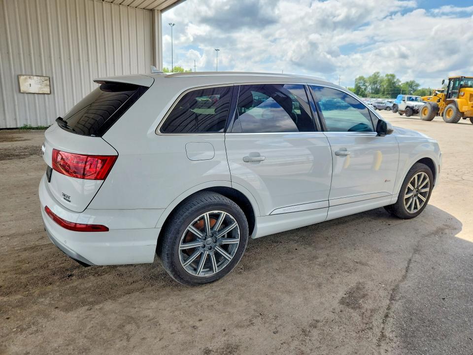 Продажа на аукционе авто 2017 Audi Q7, vin: WA1VAAF73HD001073, номер лота: 65462136