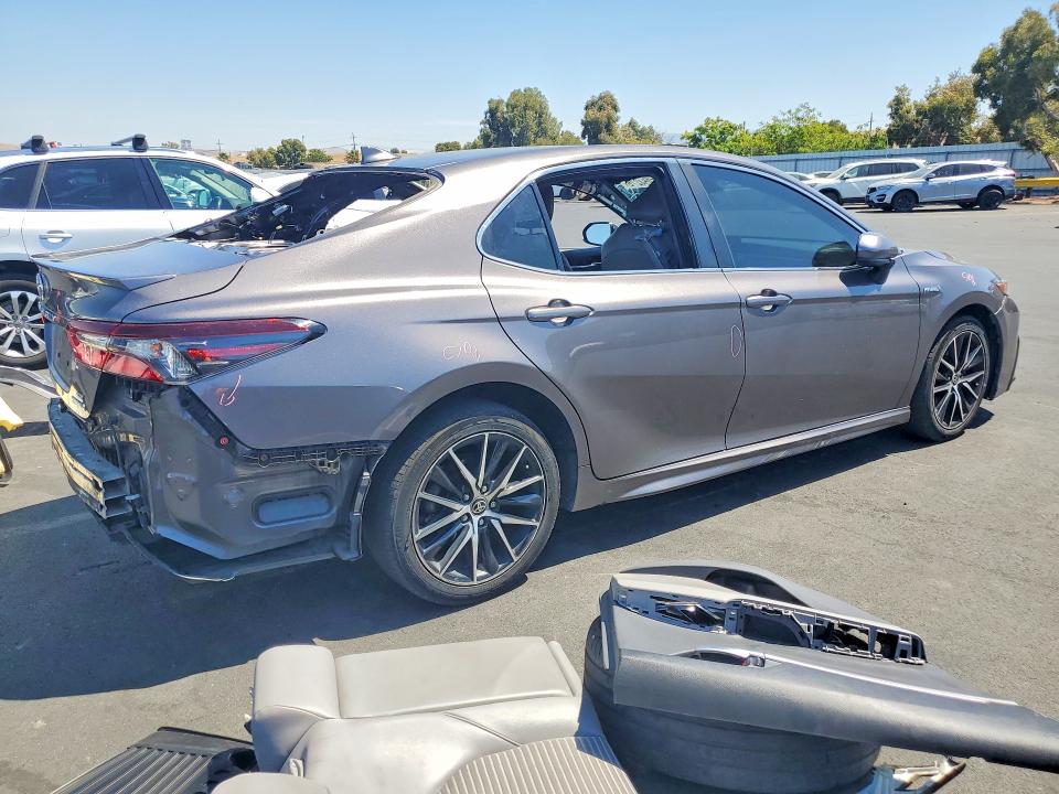 2021 Toyota Camry მანქანა იყიდება აუქციონზე, vin: 4T1G31AK3MU561072, აუქციონის ნომერი: 65054276