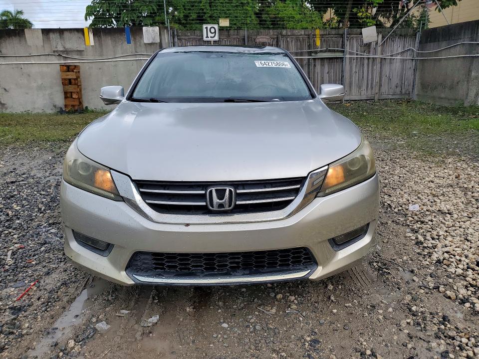 2015 Honda Accord მანქანა იყიდება აუქციონზე, vin: 1HGCR2F85FA068701, აუქციონის ნომერი: 64275806