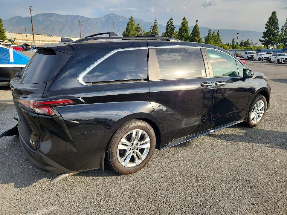 Продаж на аукціоні авто 2026 Toyota Sienna, vin: 5TDYRKEC6TS333120, номер лоту: 66814266