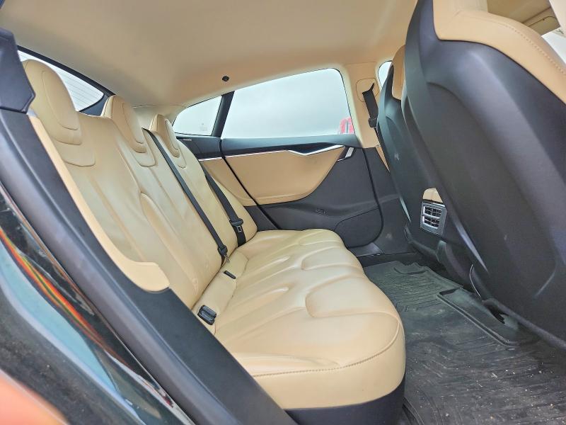 63150316 :رقم المزاد ، 5YJSA1AG0DFP12054 vin ، 2013 Tesla Model S مزاد بيع