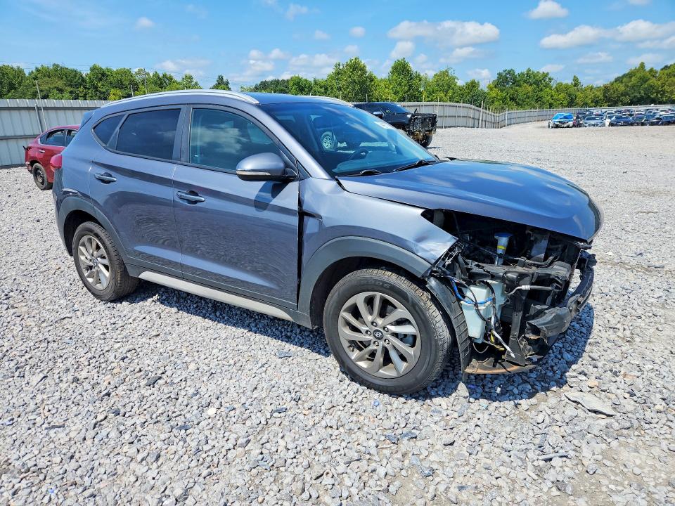 2017 Hyundai Tucson მანქანა იყიდება აუქციონზე, vin: KM8J33A42HU480007, აუქციონის ნომერი: 64477776