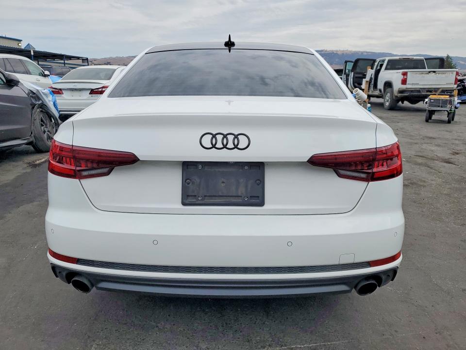 Продажа на аукционе авто 2018 Audi A4, vin: WAUENAF47JA019158, номер лота: 66698596
