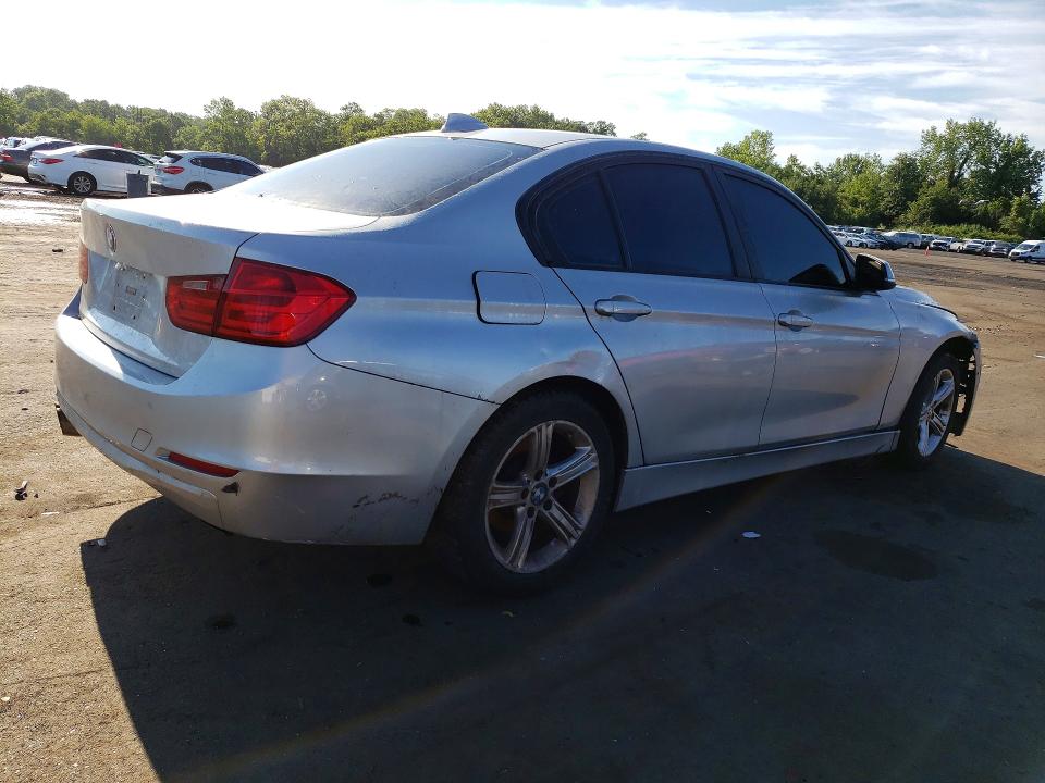 2014 Bmw 328 მანქანა იყიდება აუქციონზე, vin: WBA3B5C57EP541893, აუქციონის ნომერი: 63880046