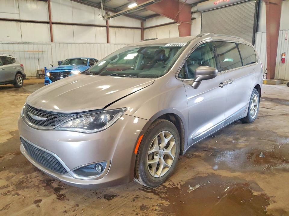 64969926 :رقم المزاد ، 2C4RC1EG1JR121766 vin ، 2018 Chrysler Pacifica مزاد بيع