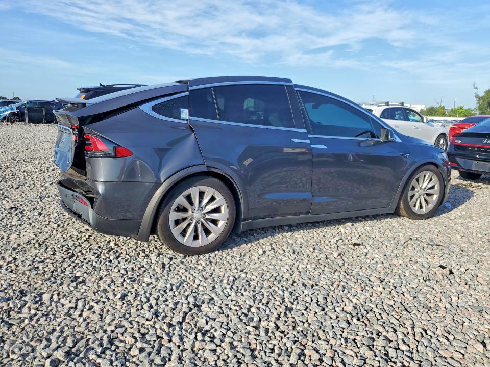 Продажа на аукционе авто 2017 Tesla Model X, vin: 5YJXCBE26HF043606, номер лота: 64428726