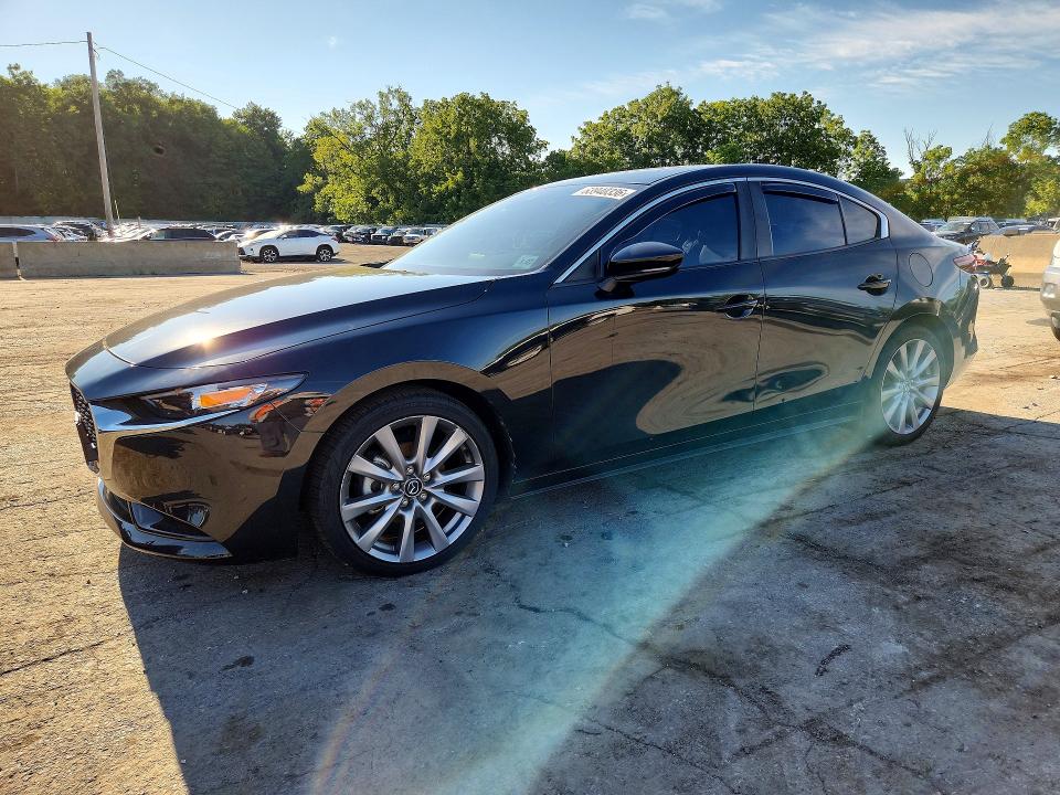 63940336 :رقم المزاد ، 3MZBPACL1NM301216 vin ، 2022 Mazda 3 مزاد بيع
