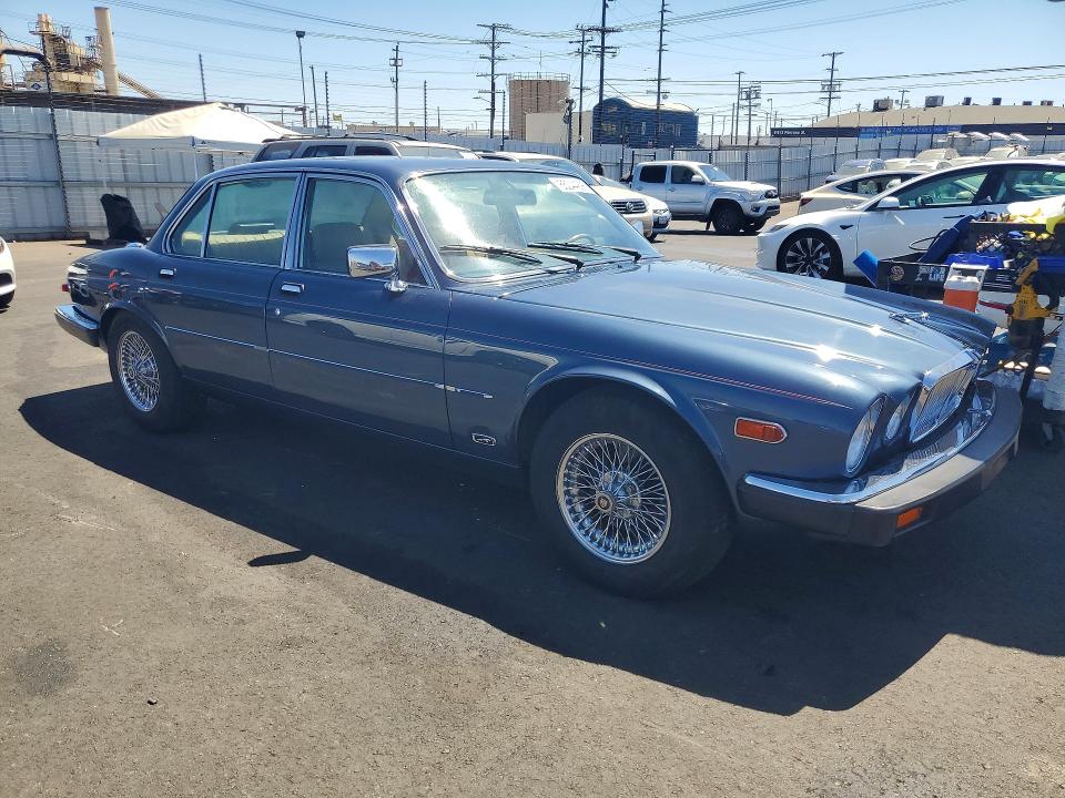 65044296 :رقم المزاد ، SAJAV1347HC461900 vin ، 1987 Jaguar Xj6 مزاد بيع