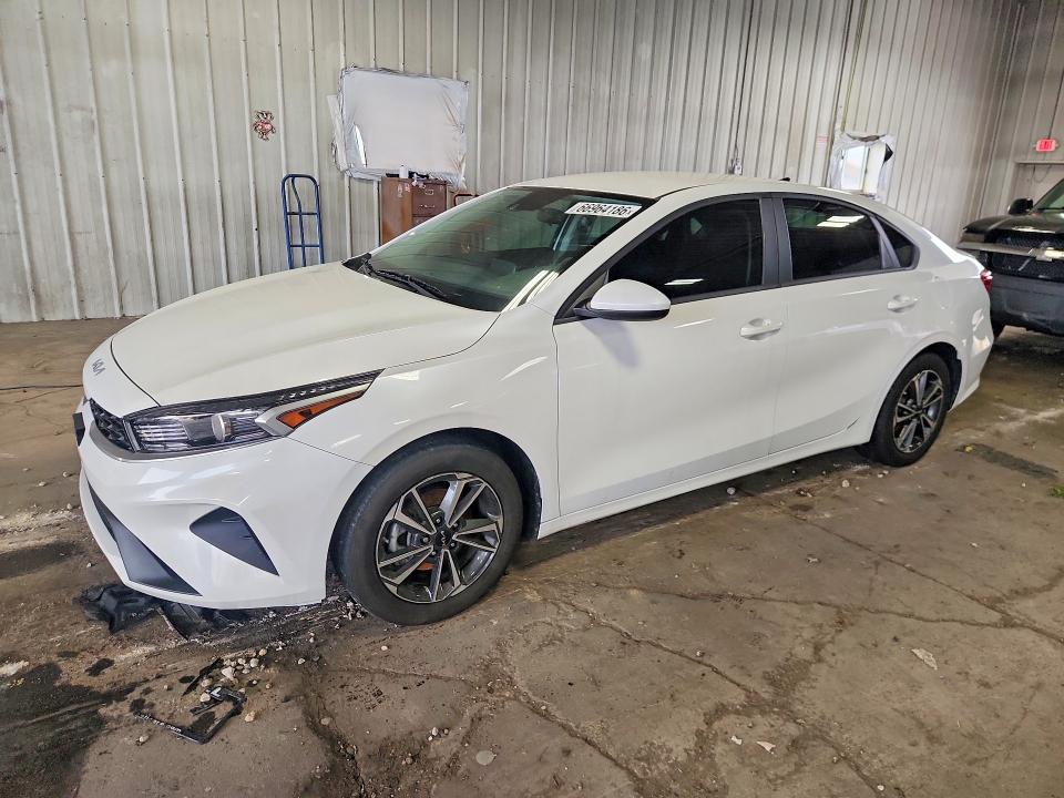 2024 Kia Forte მანქანა იყიდება აუქციონზე, vin: 3KPF24AD0RE760351, აუქციონის ნომერი: 66964186