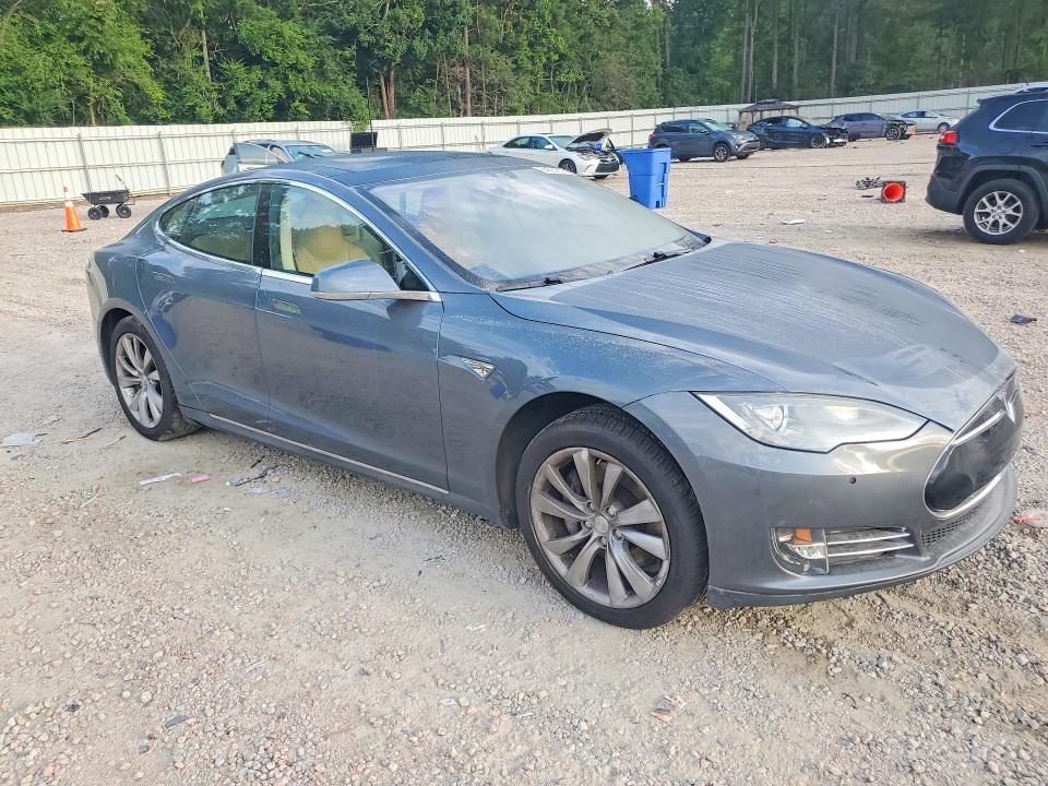 Продажа на аукционе авто 2014 Tesla Model S, vin: 5YJSA1H1XEFP28426, номер лота: 64581816