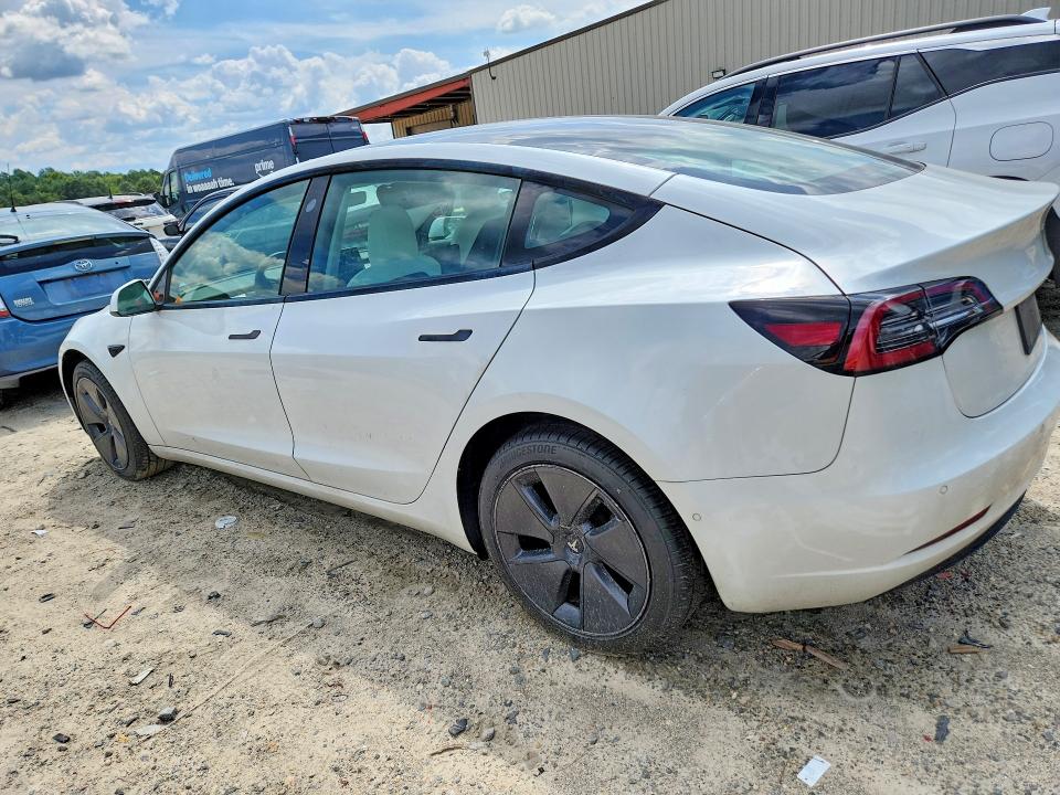 64950836 :رقم المزاد ، 5YJ3E1EB0NF231598 vin ، 2022 Tesla Model 3 مزاد بيع