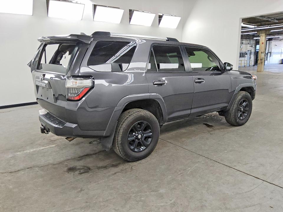 2021 Toyota 4runner მანქანა იყიდება აუქციონზე, vin: JTENU5JR5M5925575, აუქციონის ნომერი: 64226656