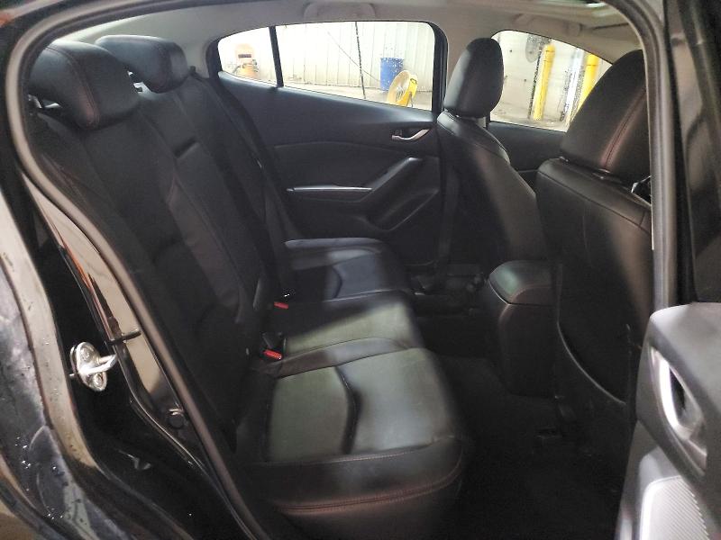 66524386 :رقم المزاد ، JM1BM1W70F1227070 vin ، 2015 Mazda 3 مزاد بيع