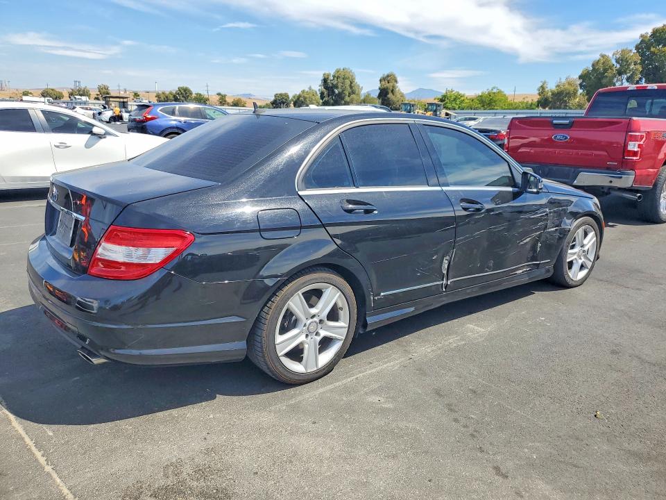 65566226 :رقم المزاد ، WDDGF5EB0AR115866 vin ، 2010 Mercedes-benz C مزاد بيع