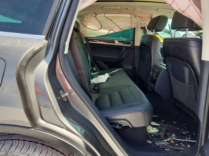 Aukcja sprzedaży 2016 Volkswagen Touareg, vin: WVGEF9BP7GD010493, numer aukcji: 65901196