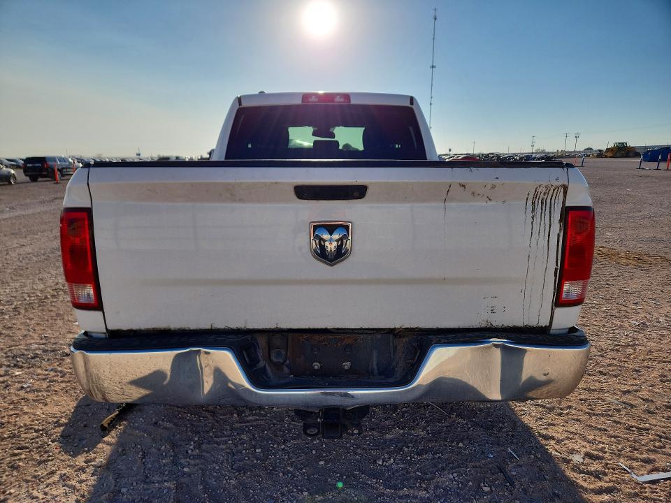 63430696 :رقم المزاد ، 1C6RR6FG8JS209245 vin ، 2018 Ram 1500 مزاد بيع
