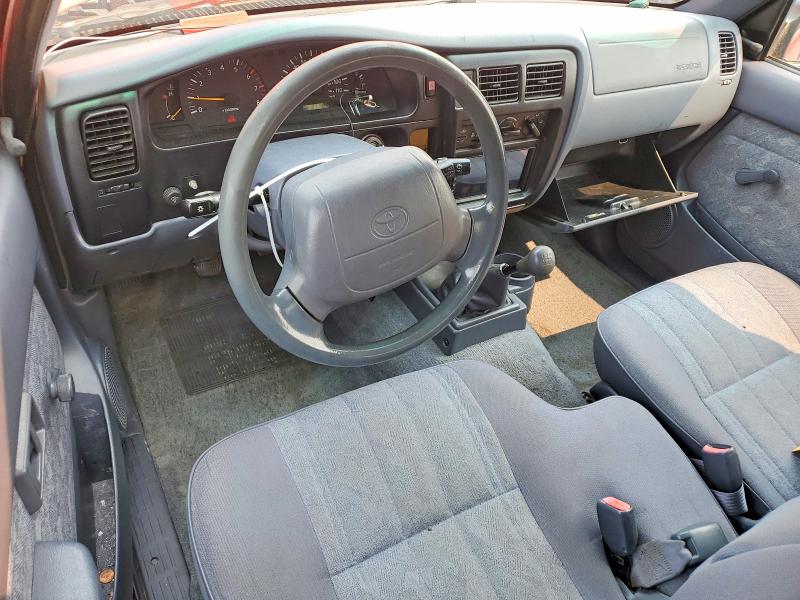 2000 Toyota Tacoma მანქანა იყიდება აუქციონზე, vin: 4TAVL52N7YZ642690, აუქციონის ნომერი: 63676756