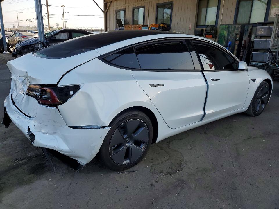 2022 Tesla Model 3 მანქანა იყიდება აუქციონზე, vin: 5YJ3E1EAXNF125392, აუქციონის ნომერი: 64458246