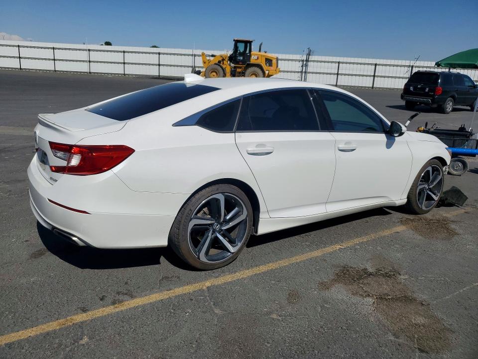 Продажа на аукционе авто 2018 Honda Accord, vin: 1HGCV1F32JA213986, номер лота: 65375316