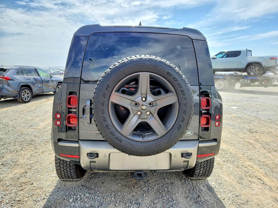 65061896 :رقم المزاد ، SALE36RU9N2075077 vin ، 2022 Land Rover Defender مزاد بيع