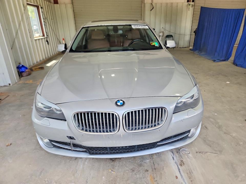 65643626 :رقم المزاد ، WBAFU9C55BC785351 vin ، 2011 Bmw 550 مزاد بيع