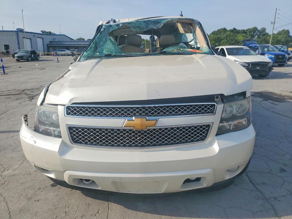 2012 Chevrolet Suburban მანქანა იყიდება აუქციონზე, vin: 1GNSKKE71CR324988, აუქციონის ნომერი: 66161406