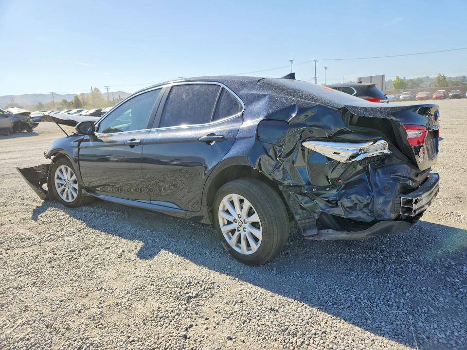 65904866 :رقم المزاد ، 4T1C11AK0LU986591 vin ، 2020 Toyota Camry مزاد بيع
