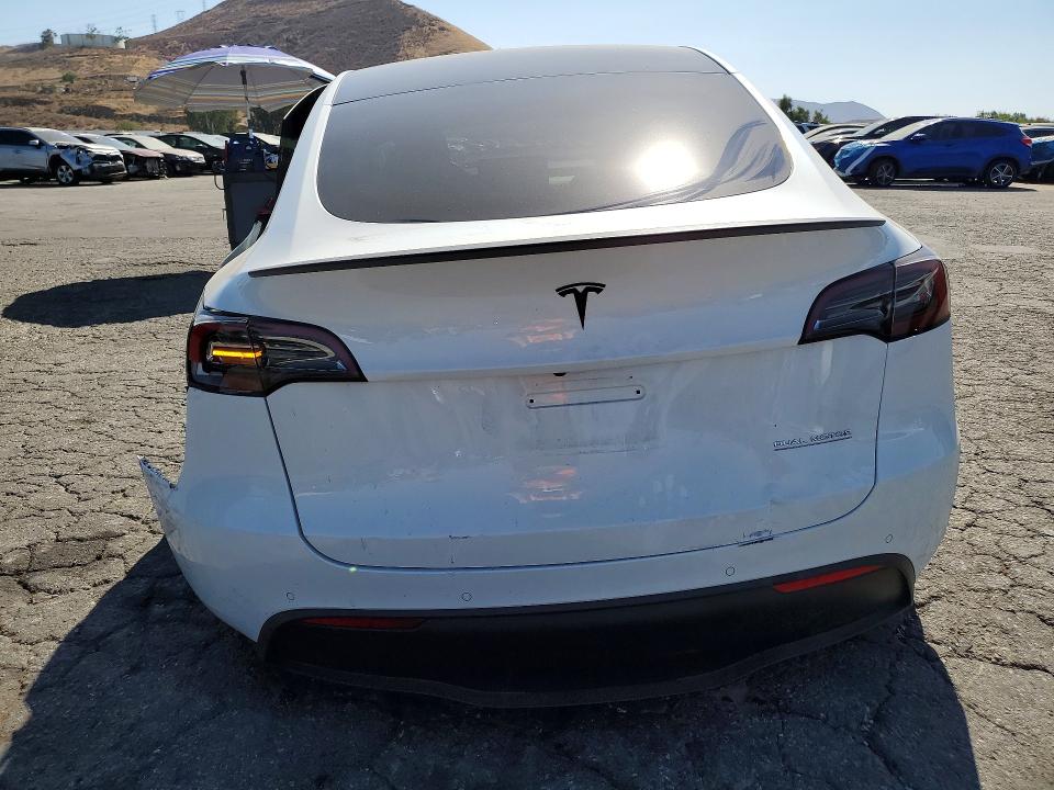 64040836 :رقم المزاد ، 7SAYGDEF3NF537251 vin ، 2022 Tesla Model Y مزاد بيع
