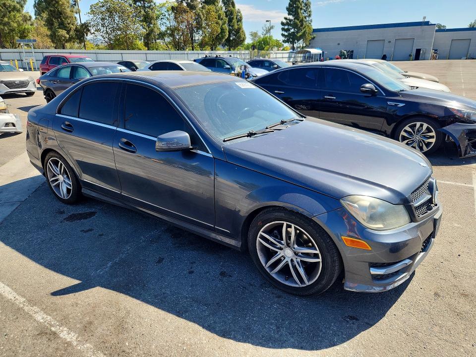 65893186 :رقم المزاد ، WDDGF4HB9DA754482 vin ، 2013 Mercedes-benz C مزاد بيع