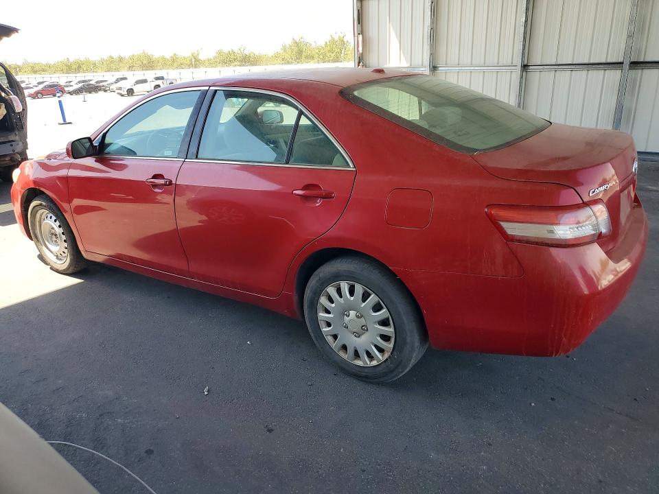 65690366 :رقم المزاد ، 4T1BF3EKXBU744313 vin ، 2011 Toyota Camry مزاد بيع