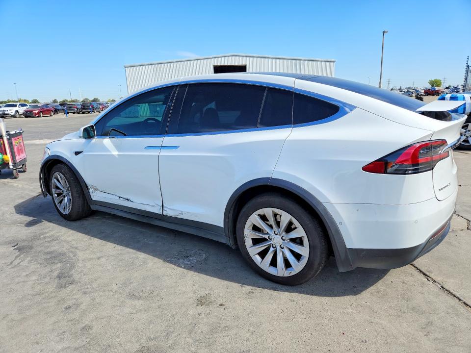 Продажа на аукционе авто 2016 Tesla Model X, vin: 5YJXCAE27GF026838, номер лота: 66140356