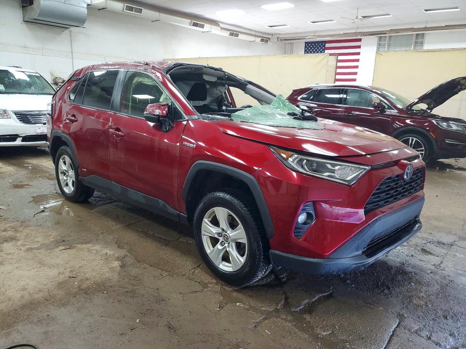 Продаж на аукціоні авто 2021 Toyota Rav4, vin: JTMRWRFV5MD125927, номер лоту: 63842616