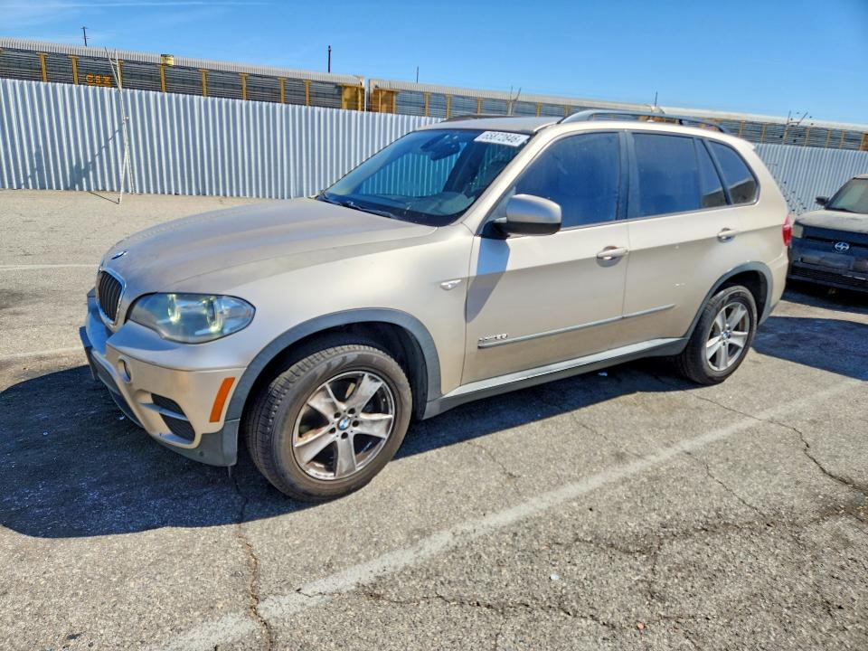 65872846 :رقم المزاد ، 5UXZV4C59D0G50721 vin ، 2013 Bmw X5 مزاد بيع