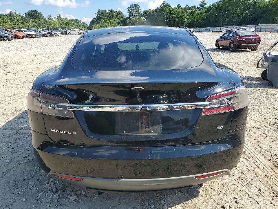 63623386 :رقم المزاد ، 5YJSA1CG6DFP07616 vin ، 2013 Tesla Model S مزاد بيع