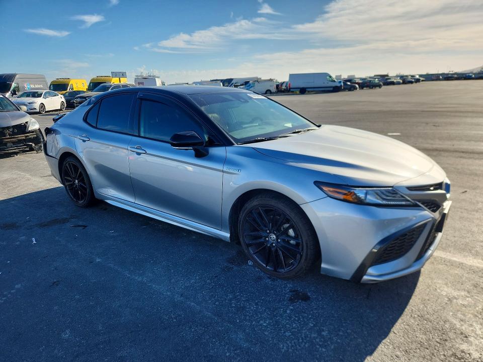 66406896 :رقم المزاد ، 4T1K31AK3MU020002 vin ، 2021 Toyota Camry مزاد بيع