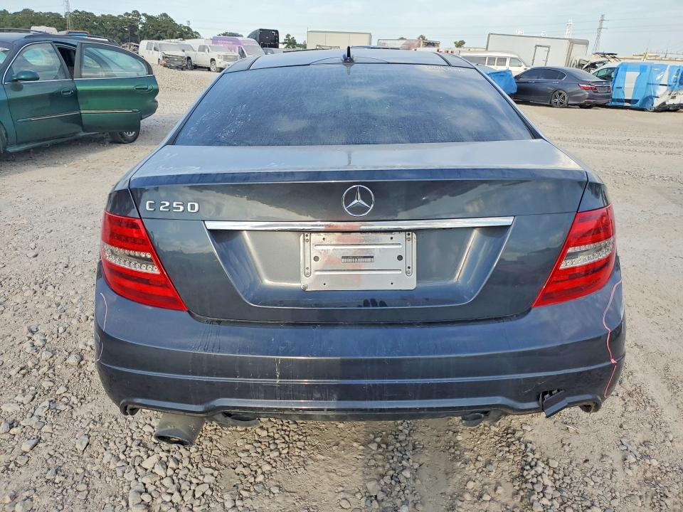 Продаж на аукціоні авто 2013 Mercedes-benz C, vin: WDDGJ4HB1DG064267, номер лоту: 64148796