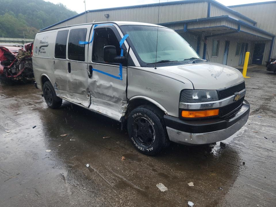 63909486 :رقم المزاد ، 1GCFH15T061221077 vin ، 2006 Chevrolet Express 1500 مزاد بيع